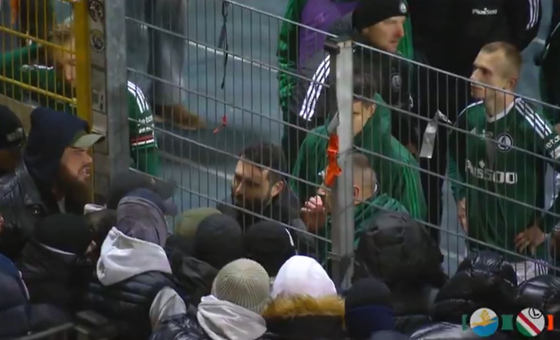 Gorąco po wpadce Legii. Feio musiał tłumaczyć się kibicom [WIDEO]
