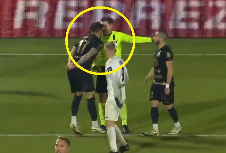 Piłkarz Ruchu dostał dwie kartki w kilka sekund! Sceny w Pucharze Polski [WIDEO]