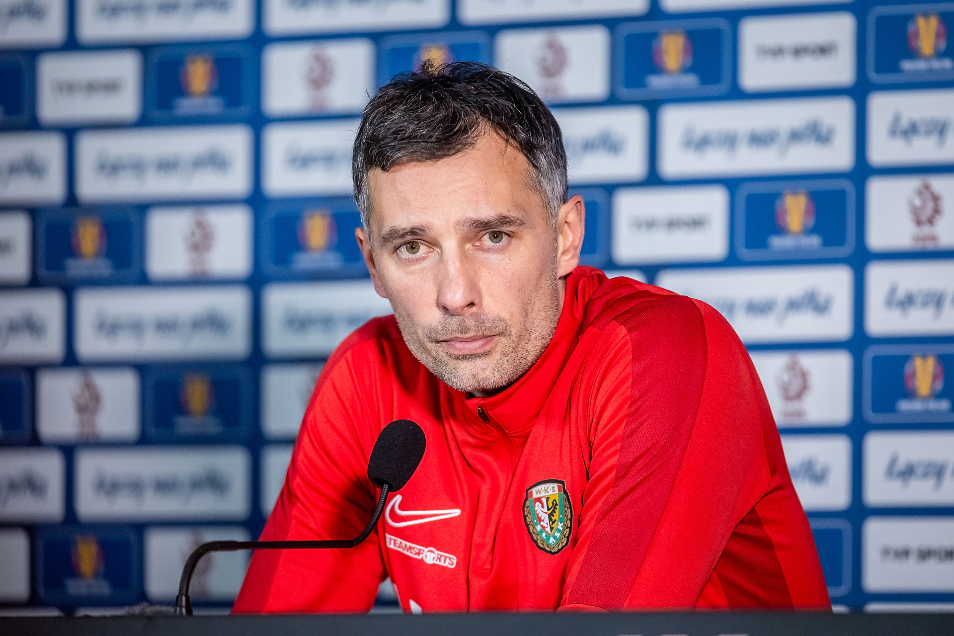 Media: Śląsk Wrocław płonie od środka. Trener zrezygnował z pracy