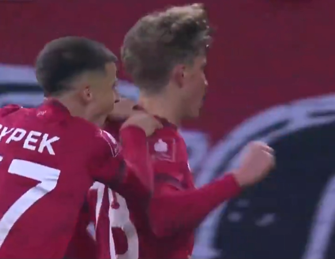Spektakularna bramka 19-latka w Ekstraklasie! Triumf Widzewa [WIDEO]
