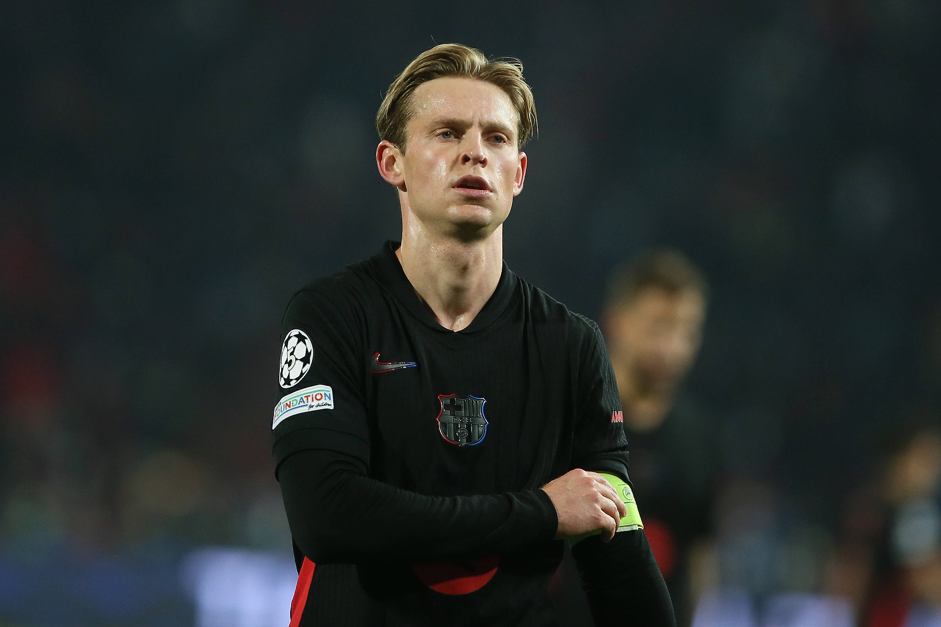 Ważne wieści w sprawie De Jonga. FC Barcelona usiadła do rozmów