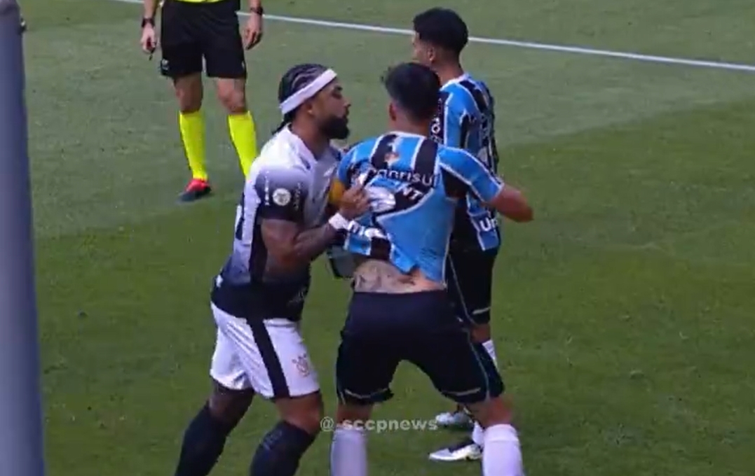 To jeszcze futbol czy już MMA? Depay w centrum awantury [WIDEO]