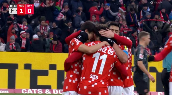 Sensacyjna wpadka Bayernu! Jeden gracz pogrążył Bawarczyków [WIDEO]