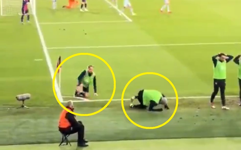 Lewandowski nie trafił do siatki. Wymowna reakcja kolegów [WIDEO]