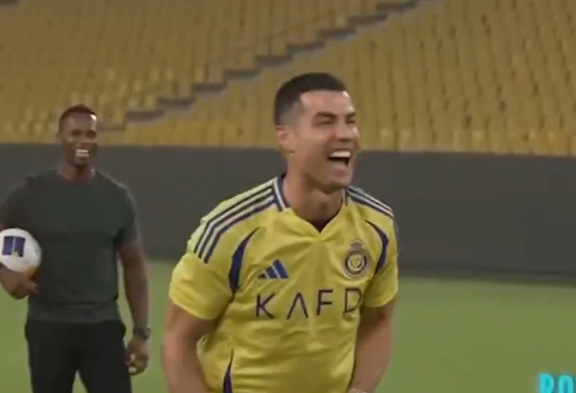 Ronaldo zaczepił Messiego. Kibice nie kryją oburzenia [WIDEO]