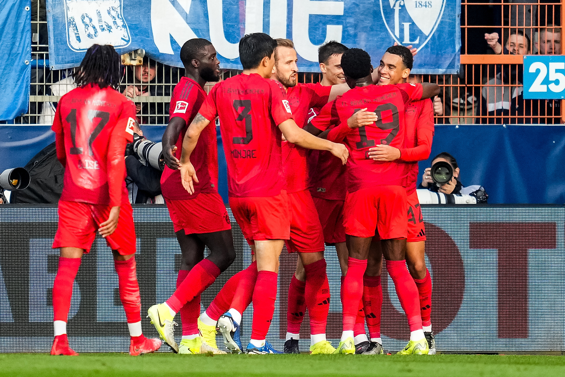 Efektowny rozkwit gwiazdy Bayernu. Legenda rzuciła zdanie o Messim, w tle rekordowy kontrakt