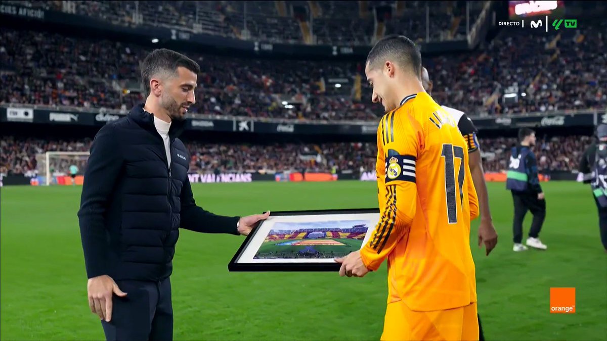 Valencia dziękuje Realowi. Wzruszające sceny przed meczem La Liga [ZDJĘCIA]