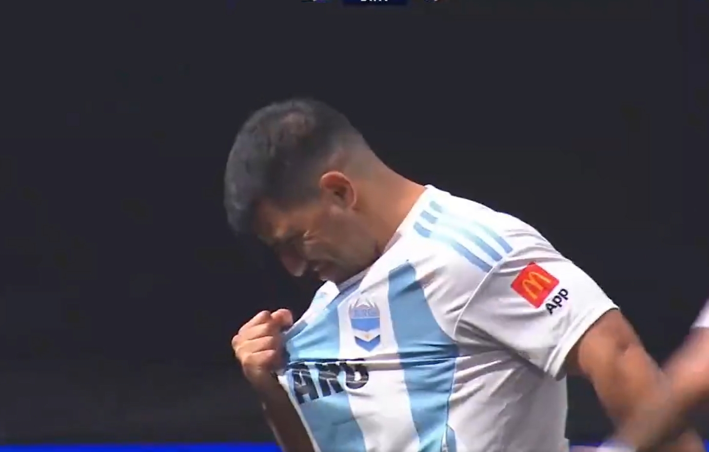 Aguero wciąż to ma! Gol w debiucie, uderzył nie do obrony [WIDEO]