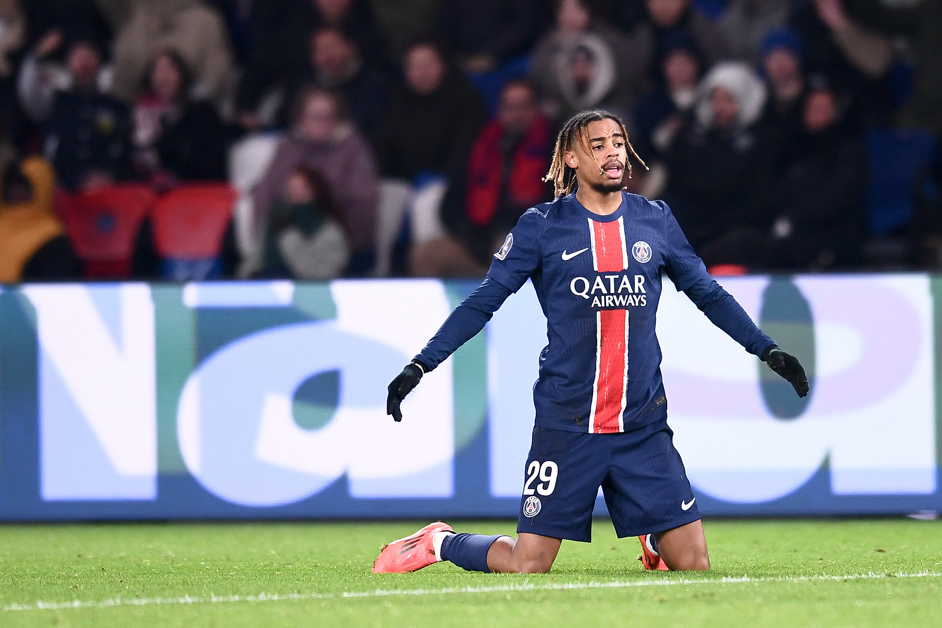 PSG na ratunek Lyonowi. Pomoc giganta w obliczu degradacji rywala