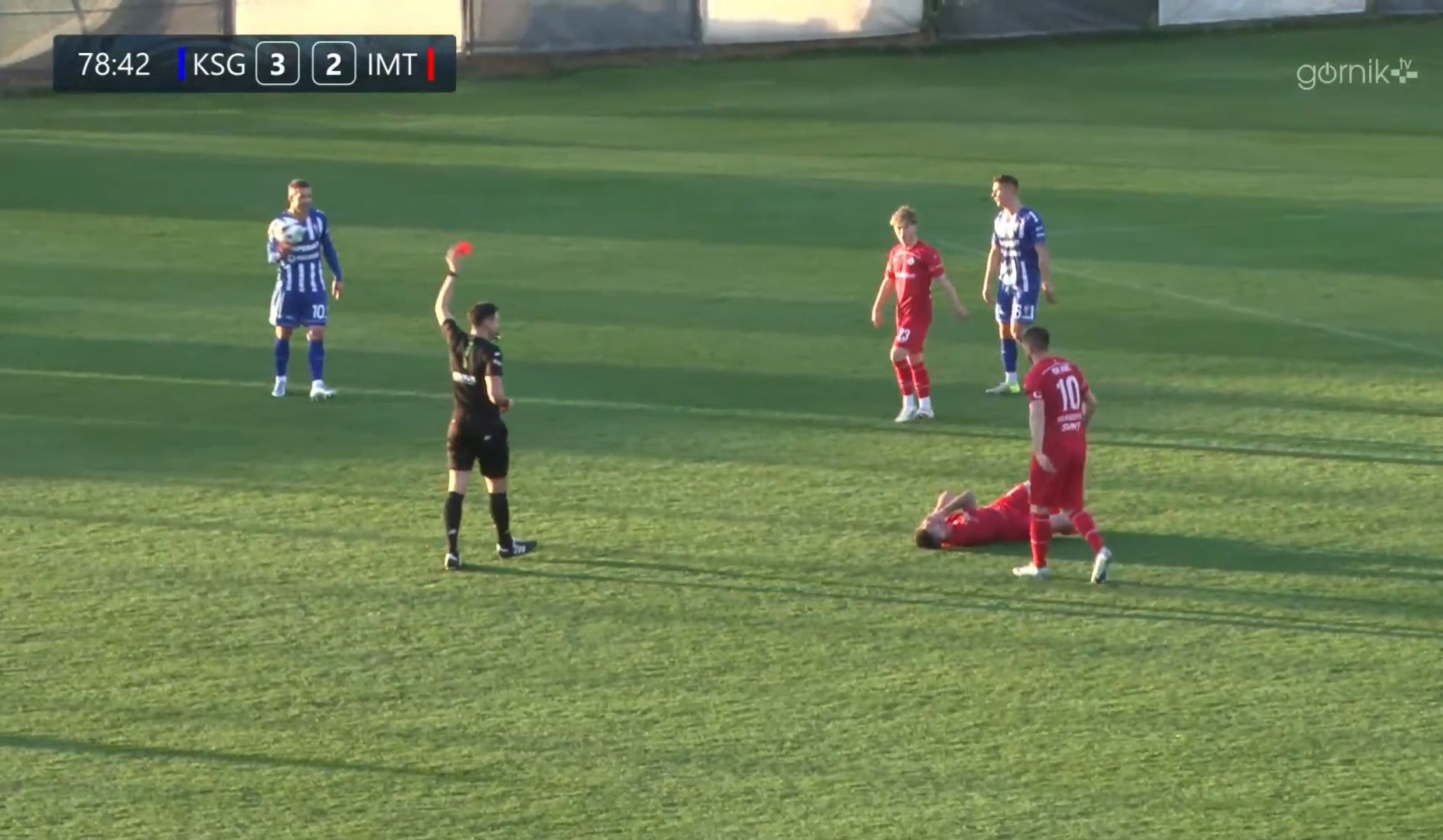 Tak Podolski wyleciał z boiska. Znowu nie zapanował nad emocjami [WIDEO]
