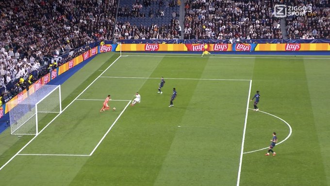 Co za "babol" w Lidze Mistrzów! Podarował gola Mbappe [WIDEO]