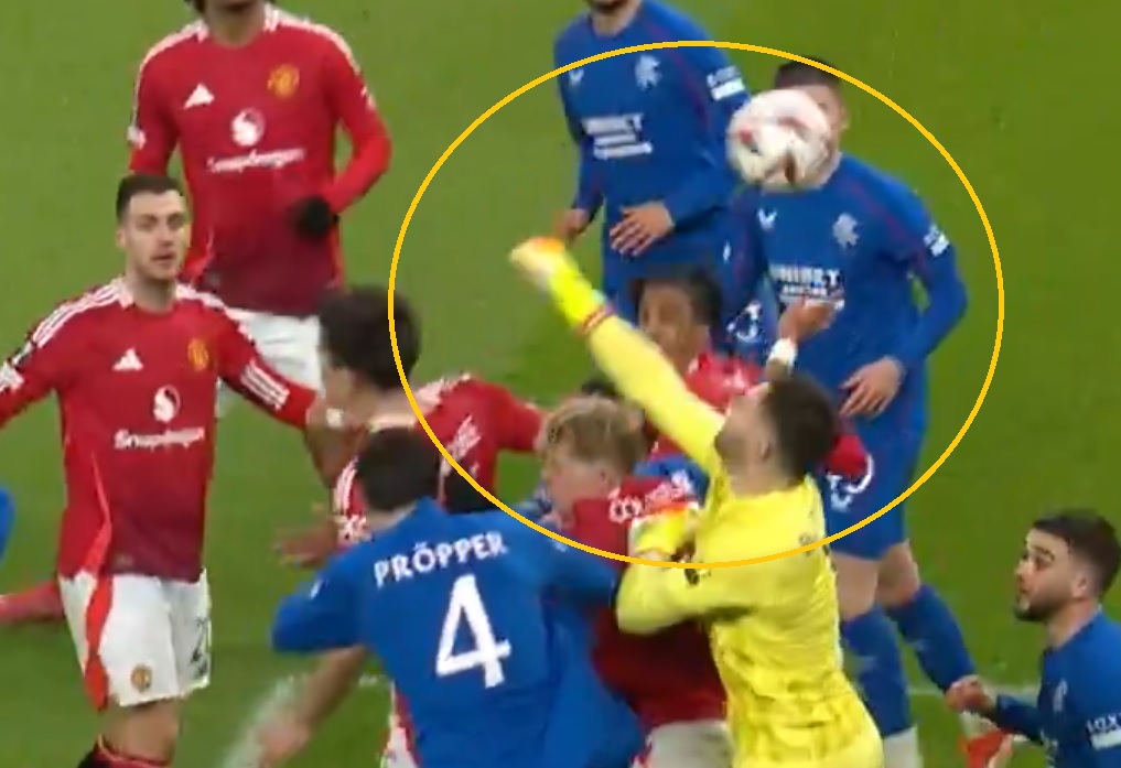 Szaleństwo w meczu Man United! Dwa gole w końcówce, kuriozalny samobój [WIDEO]