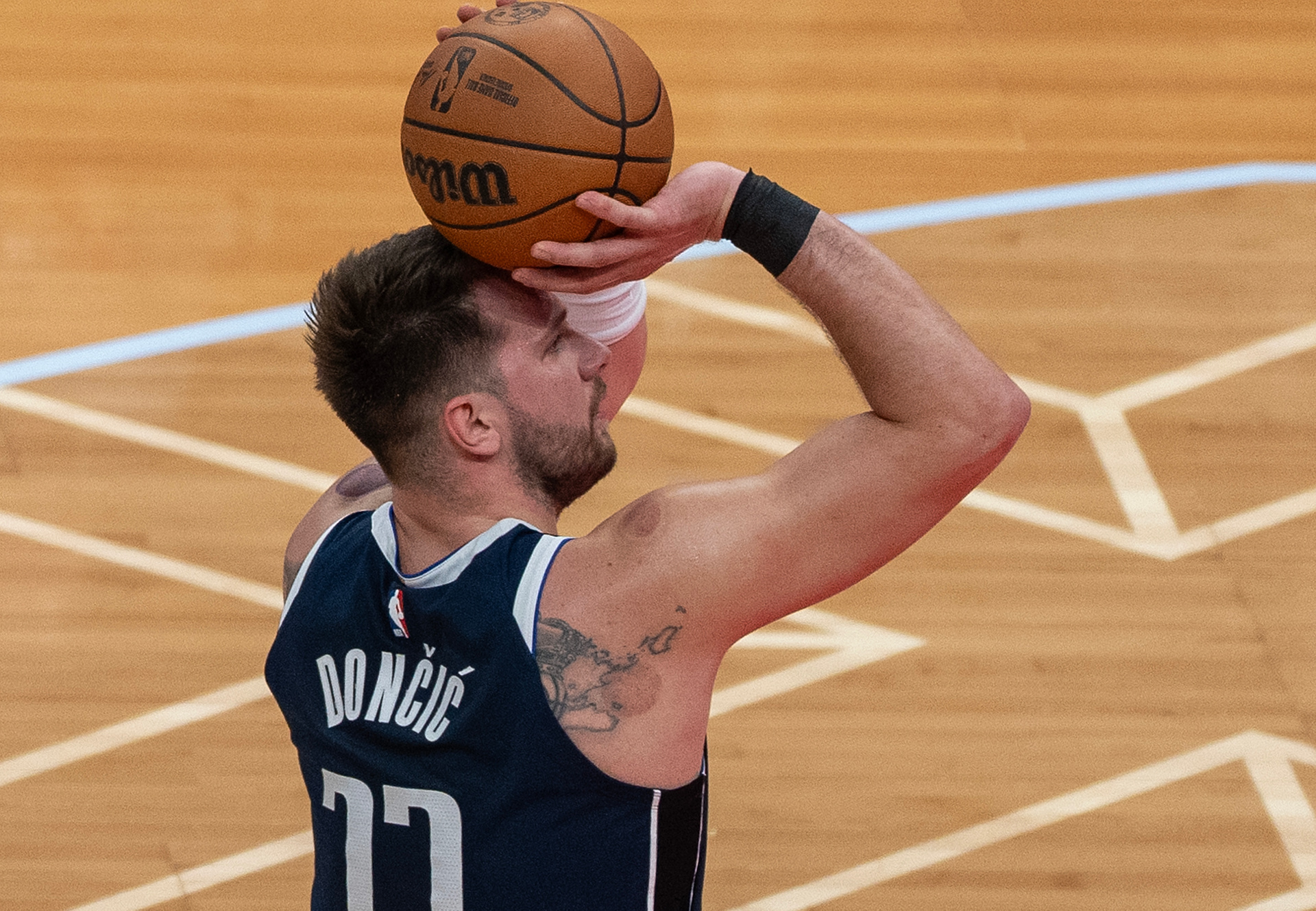 Szokująca wymiana w NBA! Luka Doncić i LeBron James w jednej drużynie