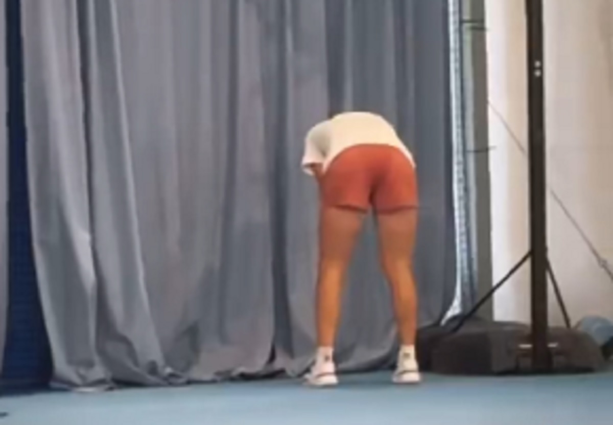 Katorżniczy trening Świątek. Z trudem utrzymywała się na nogach [WIDEO]