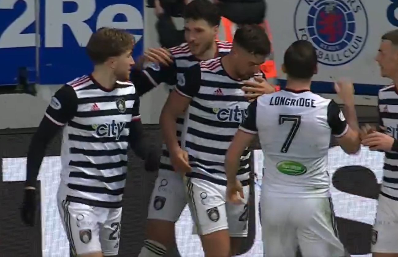 Rywal oddał jeden strzał i wygrał. Gigant poza pucharem [WIDEO]