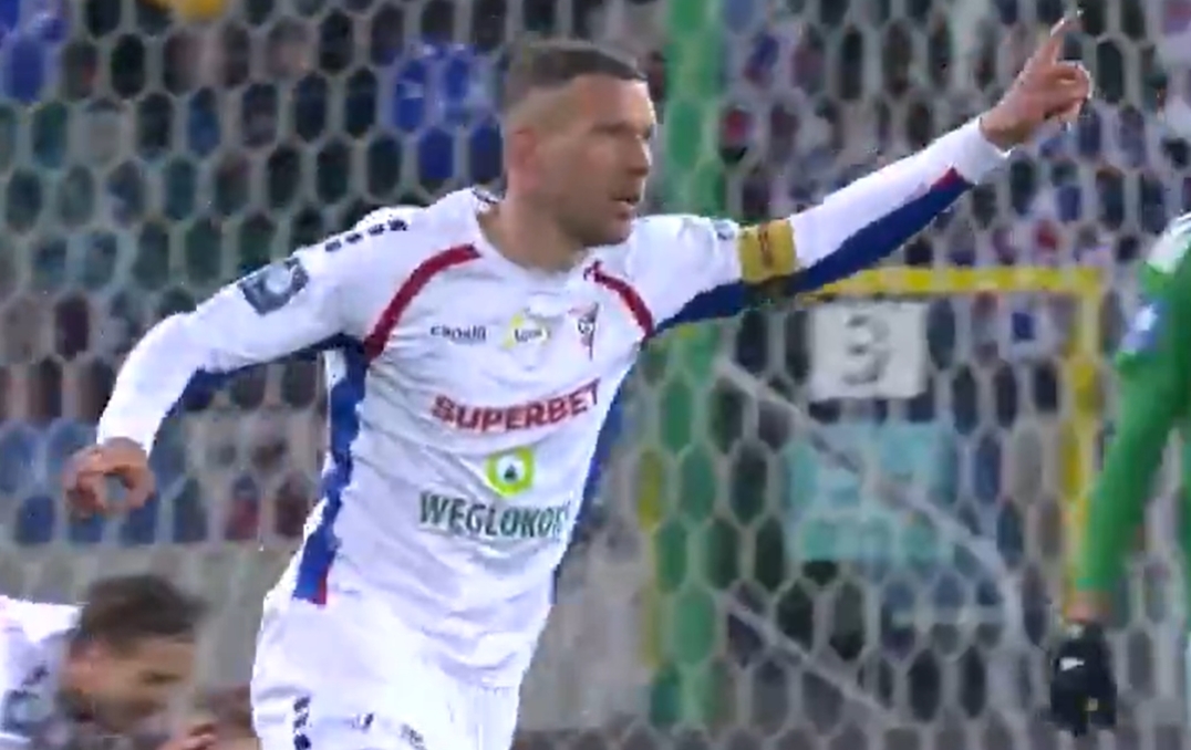 Podolski w końcu się przełamał! Grad goli w meczu Górnika [WIDEO]