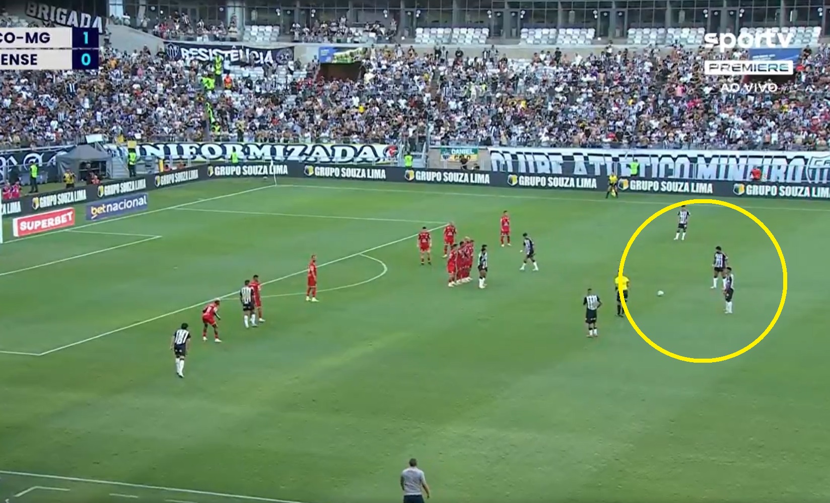 Ależ forma Hulka. Wrócił do Brazylii i błyszczy. Co za gol [WIDEO]