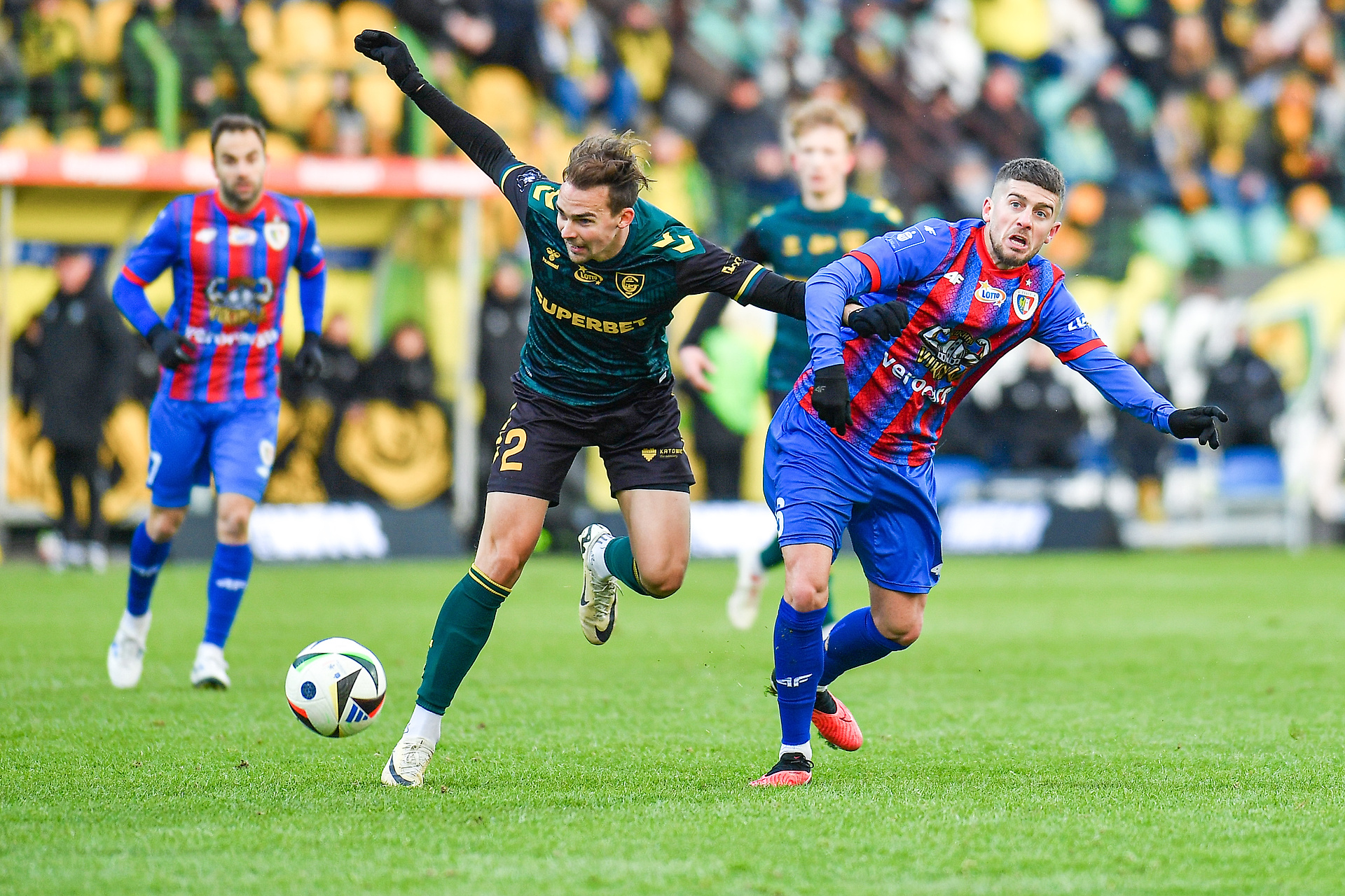 Piast Gliwice - Korona Kielce gdzie oglądać? Transmisja na żywo w TV i stream online (19.04.2025)
