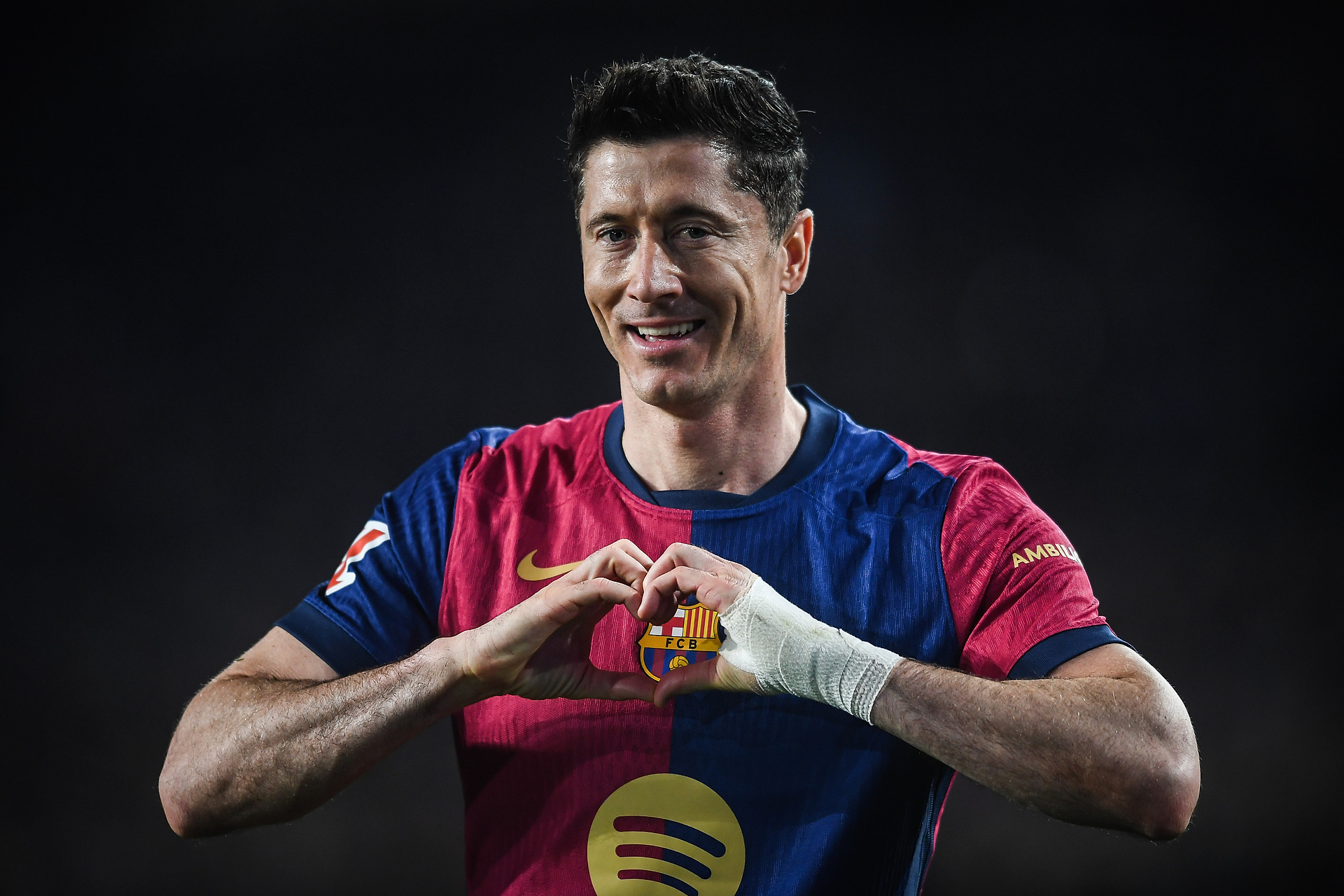 Lewandowski goni legendy Barcelony. "Zapisze się złotymi zgłoskami"