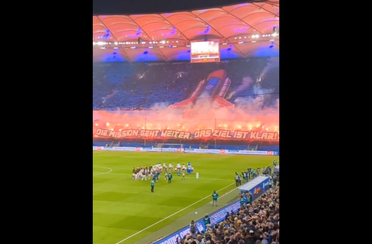 Kibice znanego klubu odpalili. Niesamowita oprawa [WIDEO]