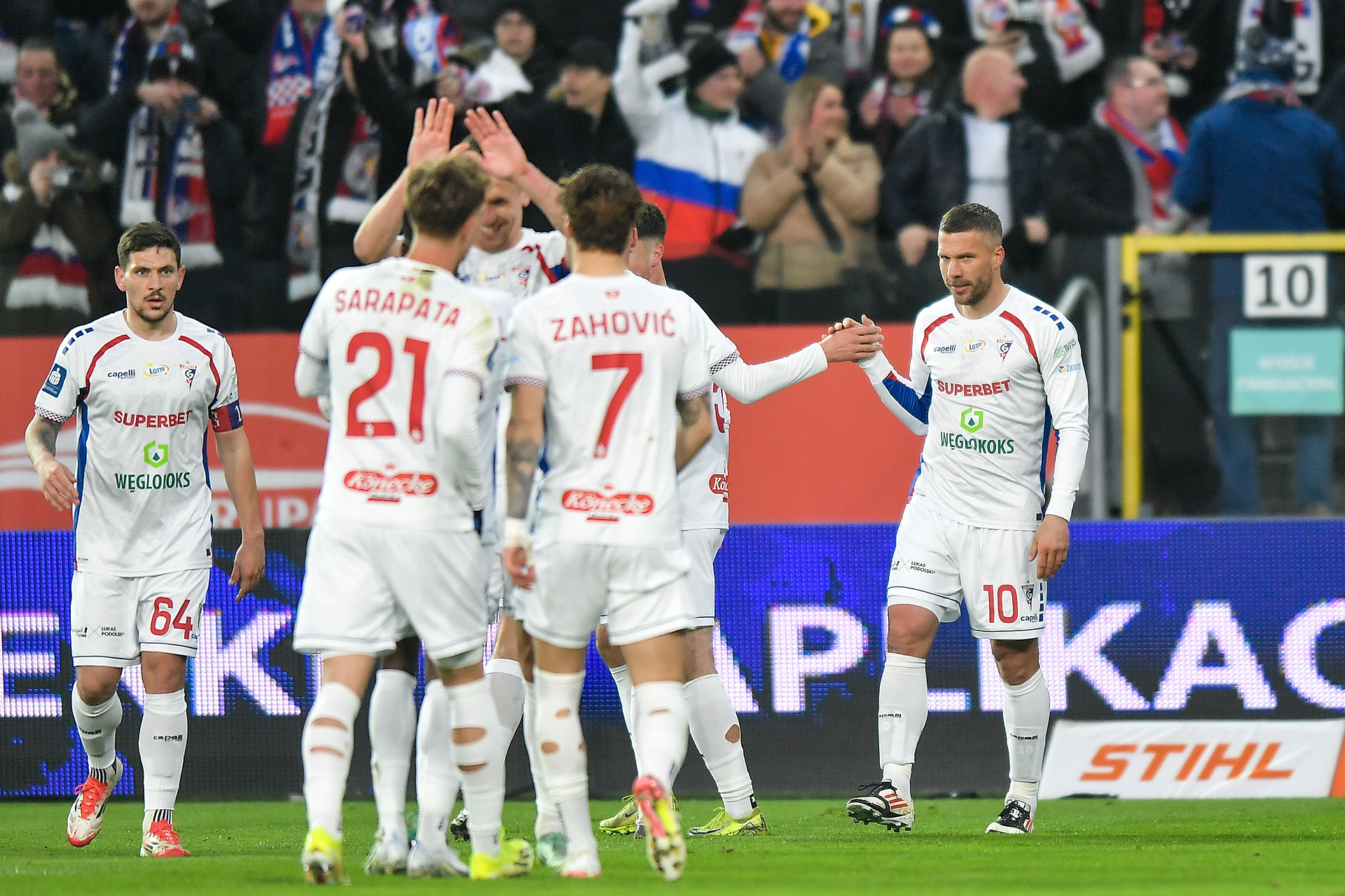 Górnik Zabrze - Widzew Łódź gdzie oglądać? Stream online i transmisja na żywo w TV z Ekstraklasy (27.04.2025)