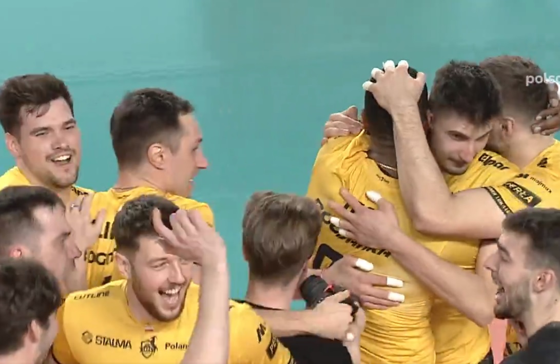 Polski klub wygrał europejskie trofeum! Szalony set wszystko zmienił [WIDEO]