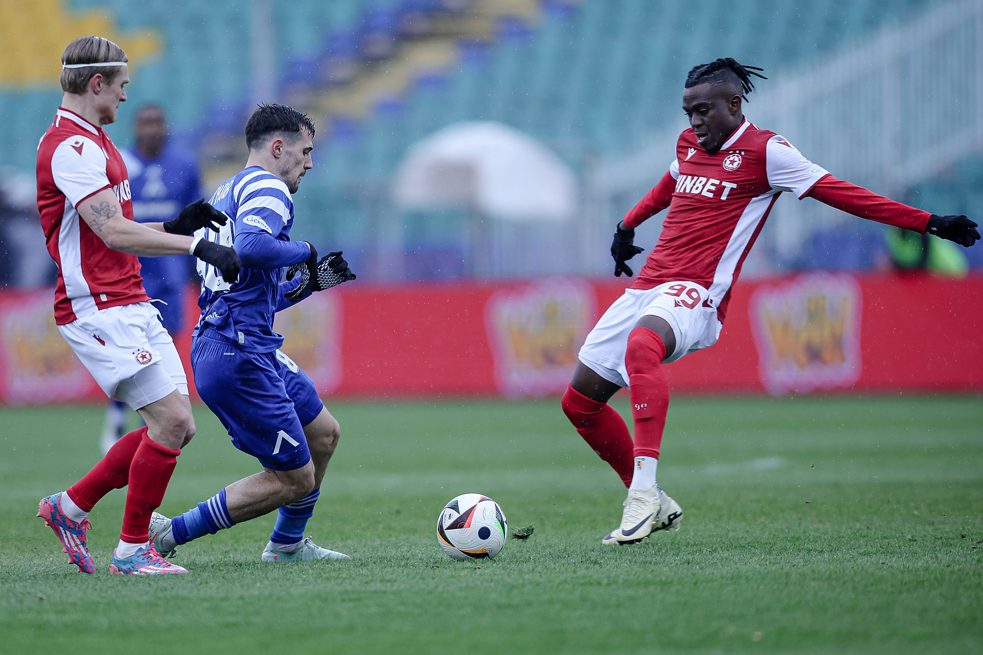 Stracił szansę na debiut, bo… zapomniał paszportu. Wpadka reprezentanta znanej kadry