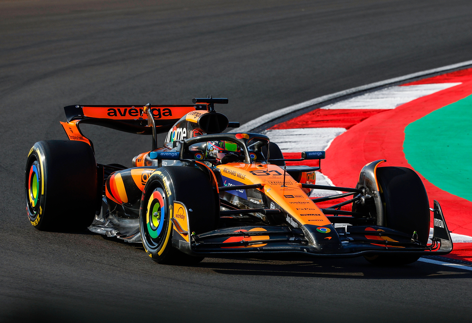 Duża niespodzianka w kwalifikacjach do GP Chin! Pierwsze pole position w karierze