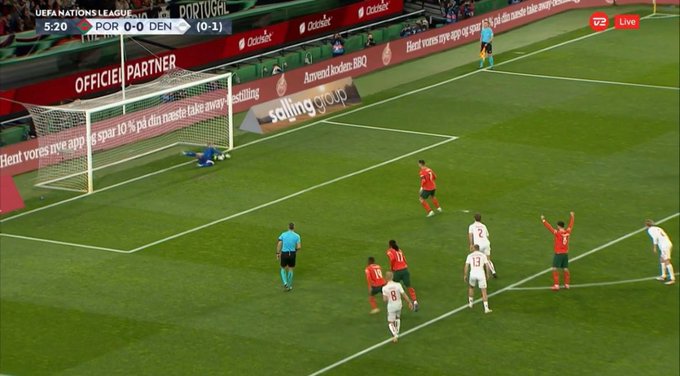 Ronaldo zmarnował karnego! Pomyłka legendy [WIDEO]