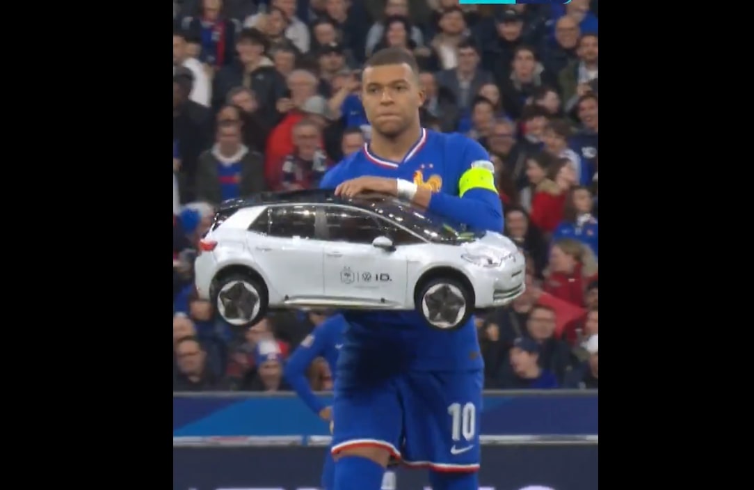 Zepsuł się na środku boiska. Mbappe ratował sytuację [WIDEO]