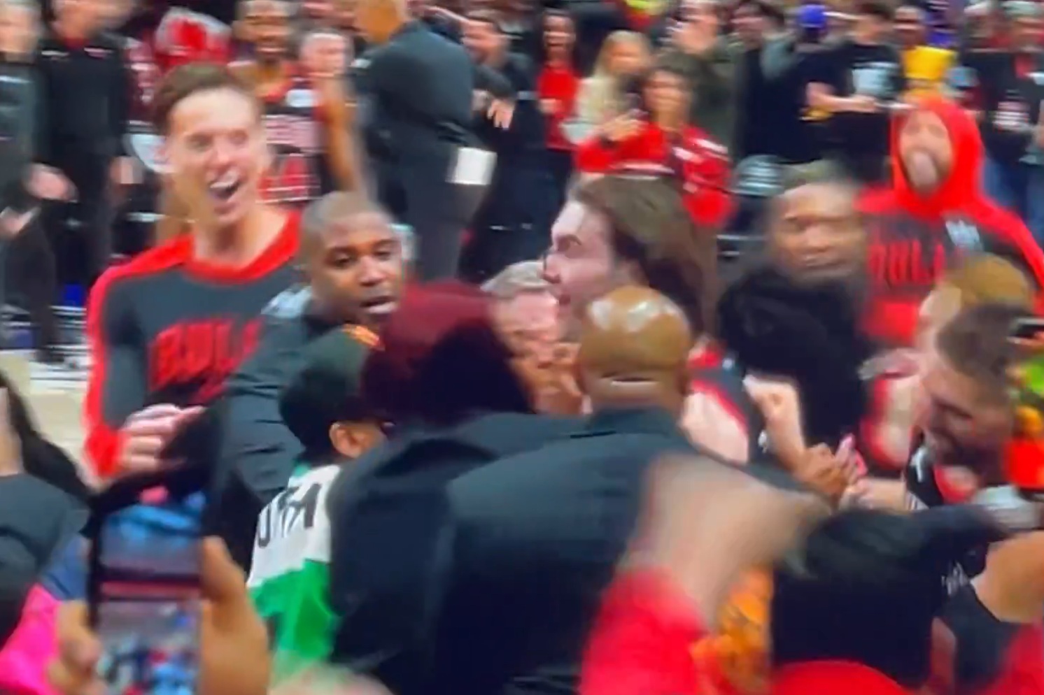 Ależ końcówka w NBA. Aż włosy stają dęba [WIDEO]