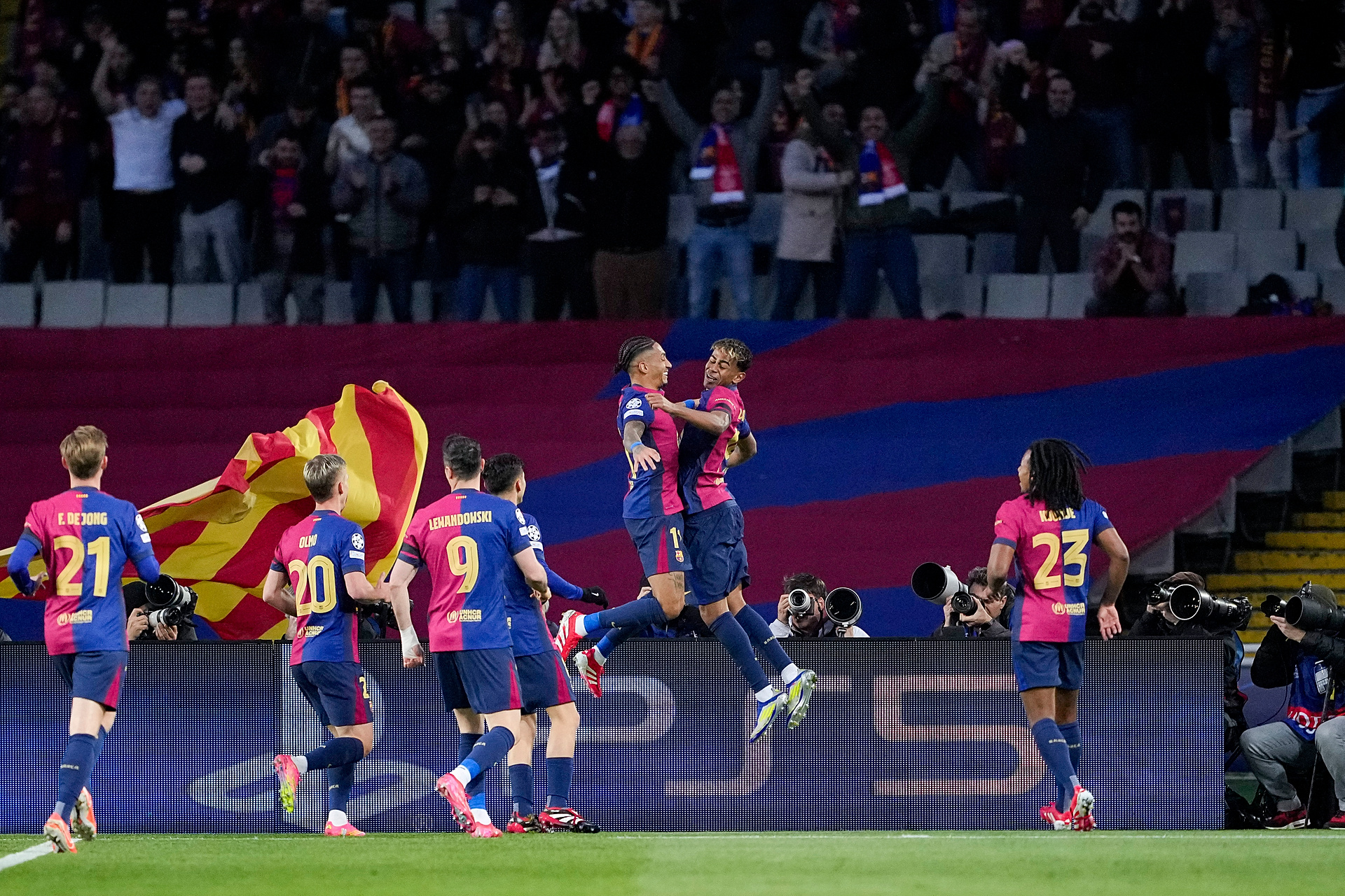 Messi wychwala nową gwiazdę Barcelony. "To, co pokazuje, jest imponujące"