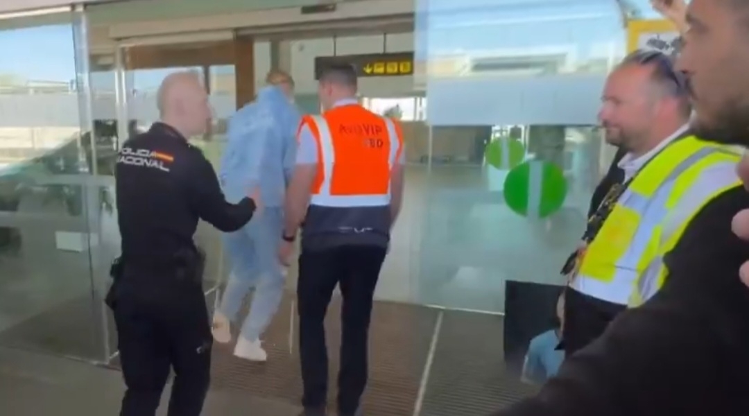 Haaland wylądował w Barcelonie. Norweg rozpoczął proces leczenia [WIDEO]