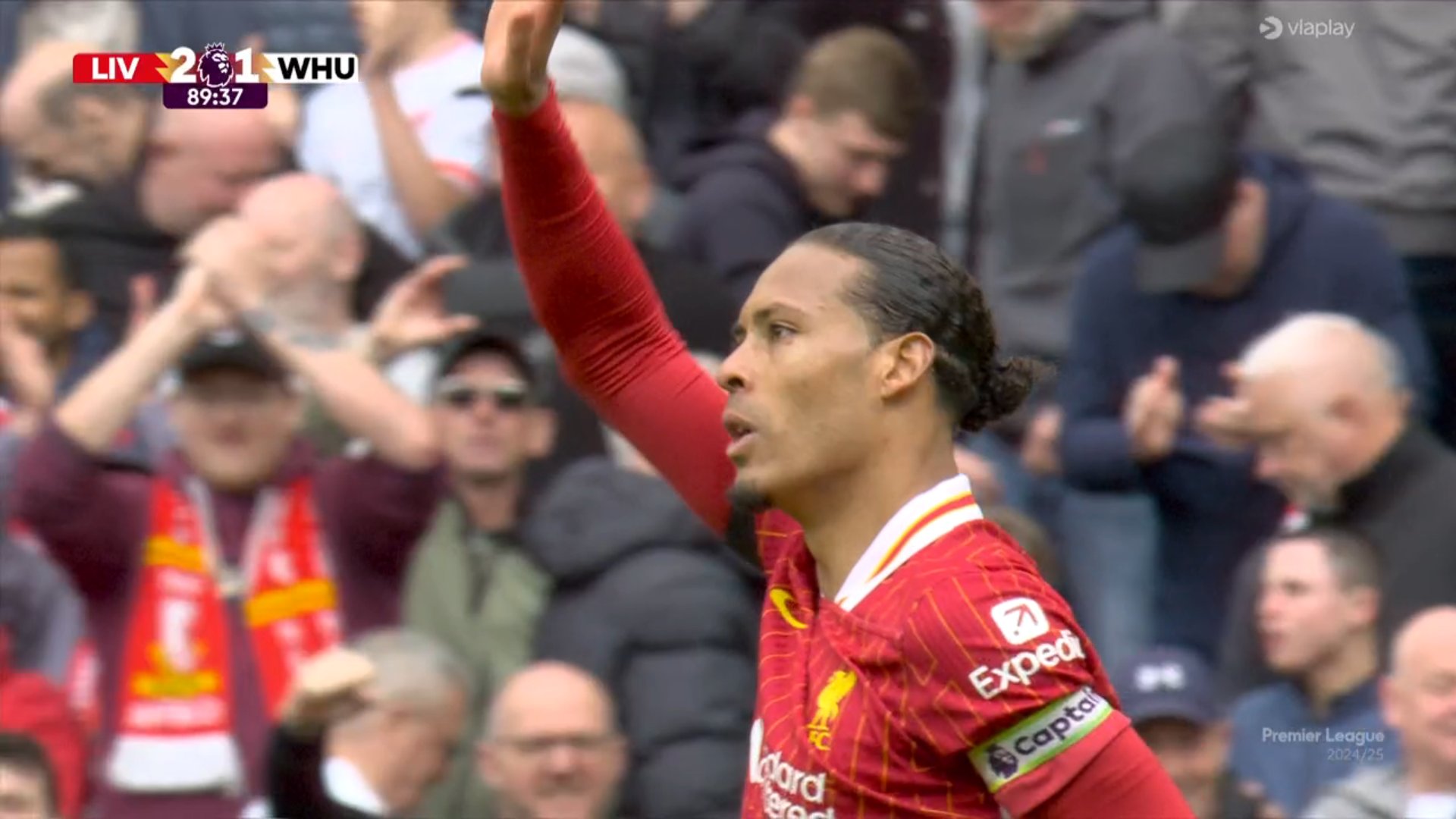 Szalona końcówka w meczu Liverpoolu! Van Dijk bohaterem [WIDEO]
