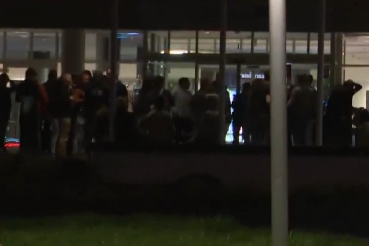 Tak kibice Borussii potraktowali piłkarzy Barcelony. Sceny pod hotelem [WIDEO]