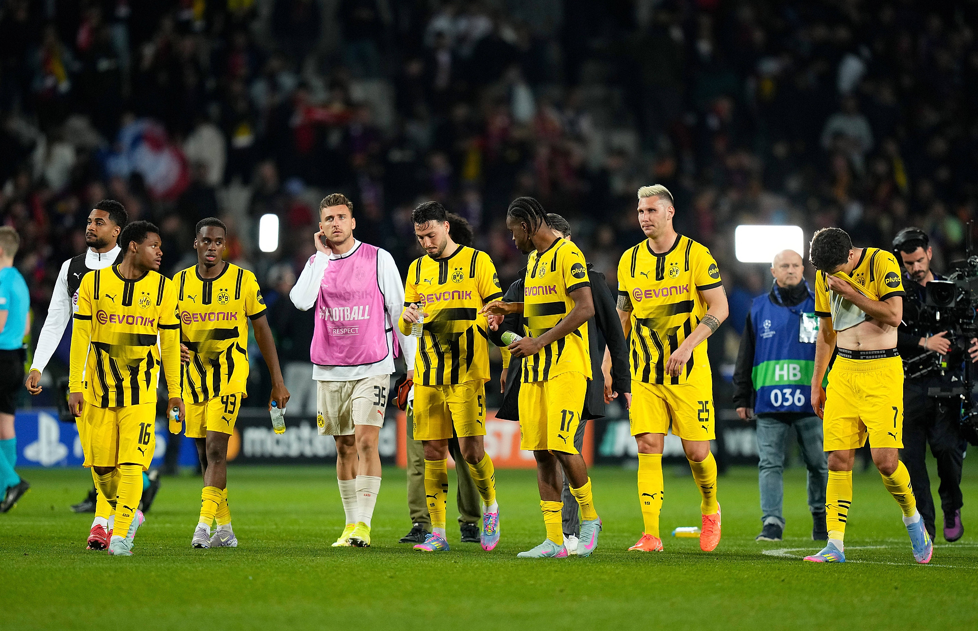 "Samobój pasował do DNA tego klubu". Dumanowski podsumował Borussię