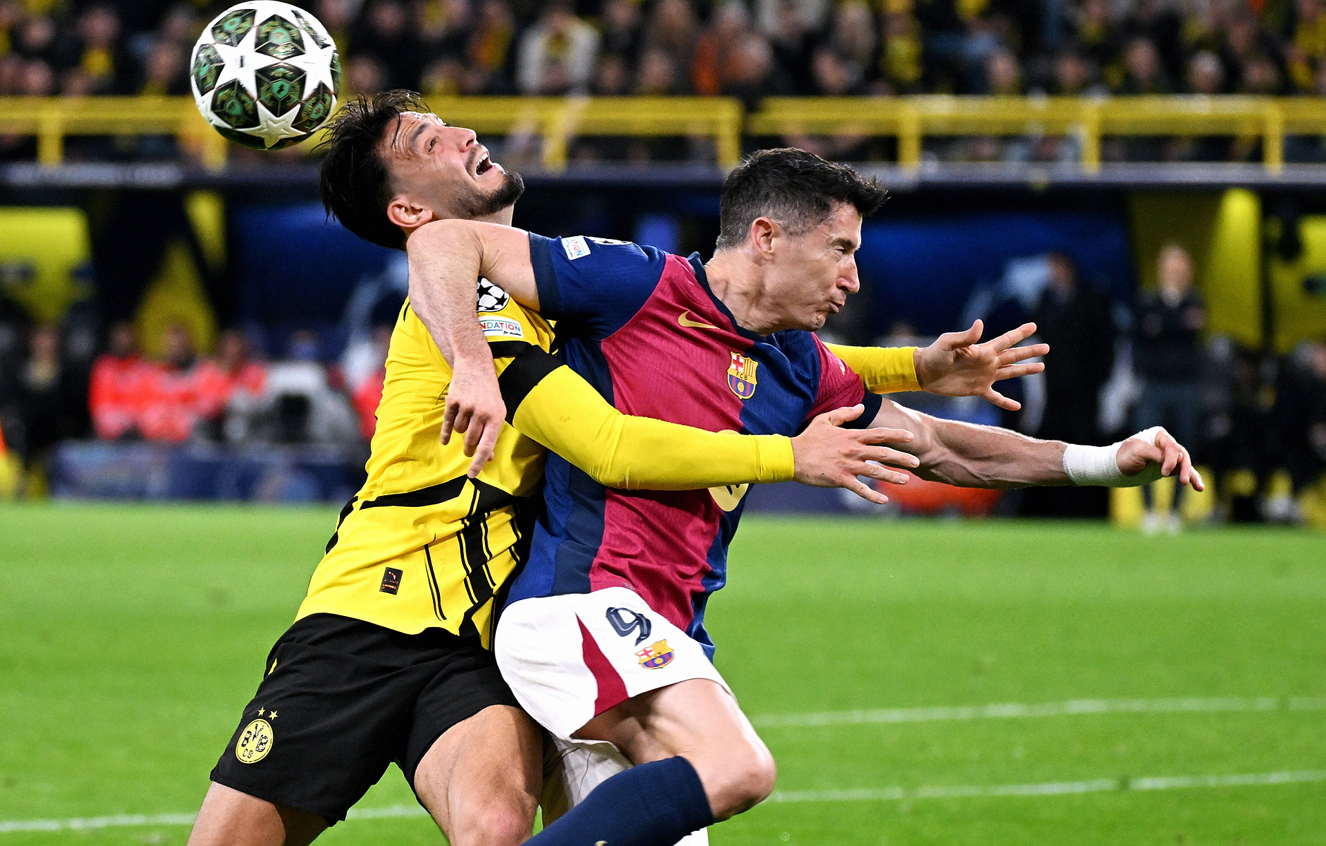 Kibice Borussii pokazali, co myślą o Lewandowskim. Jest odpowiedź Polaka
