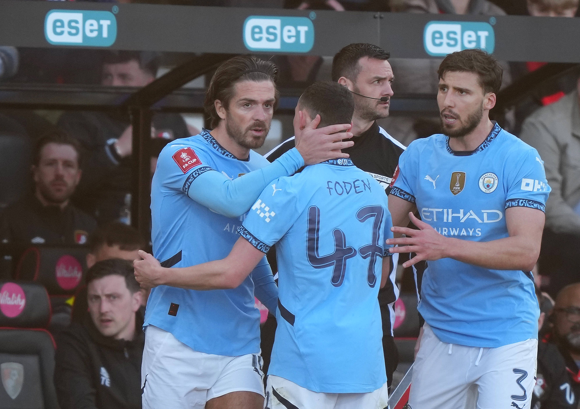 Gracz Manchesteru City przyłapany w nocnym klubie. Zostawił kilka tysięcy na barze [ZDJĘCIE]