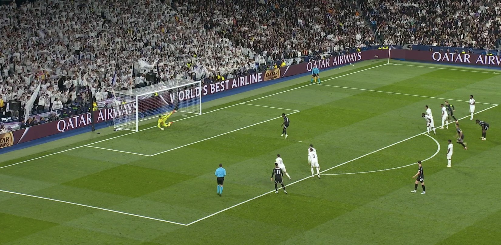 Courtois uratował Real! Saka zawalił sprawę przy karnym! [WIDEO]