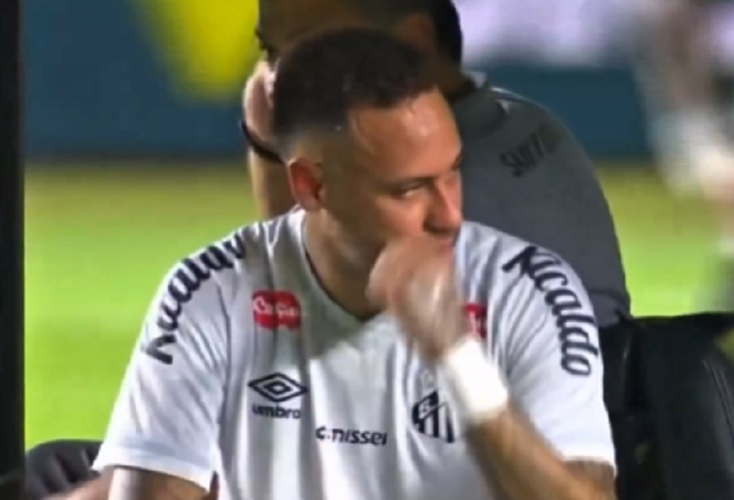 Łzy Neymara. Wrócił na boisko i znów doznał kontuzji! [WIDEO]