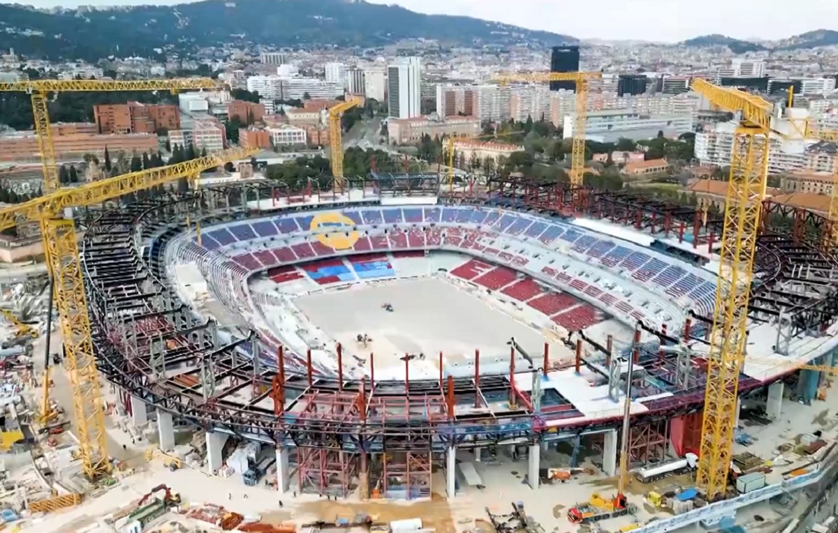 Tak aktualnie wygląda Camp Nou. Barcelona zaprezentowała postępy prac [WIDEO]