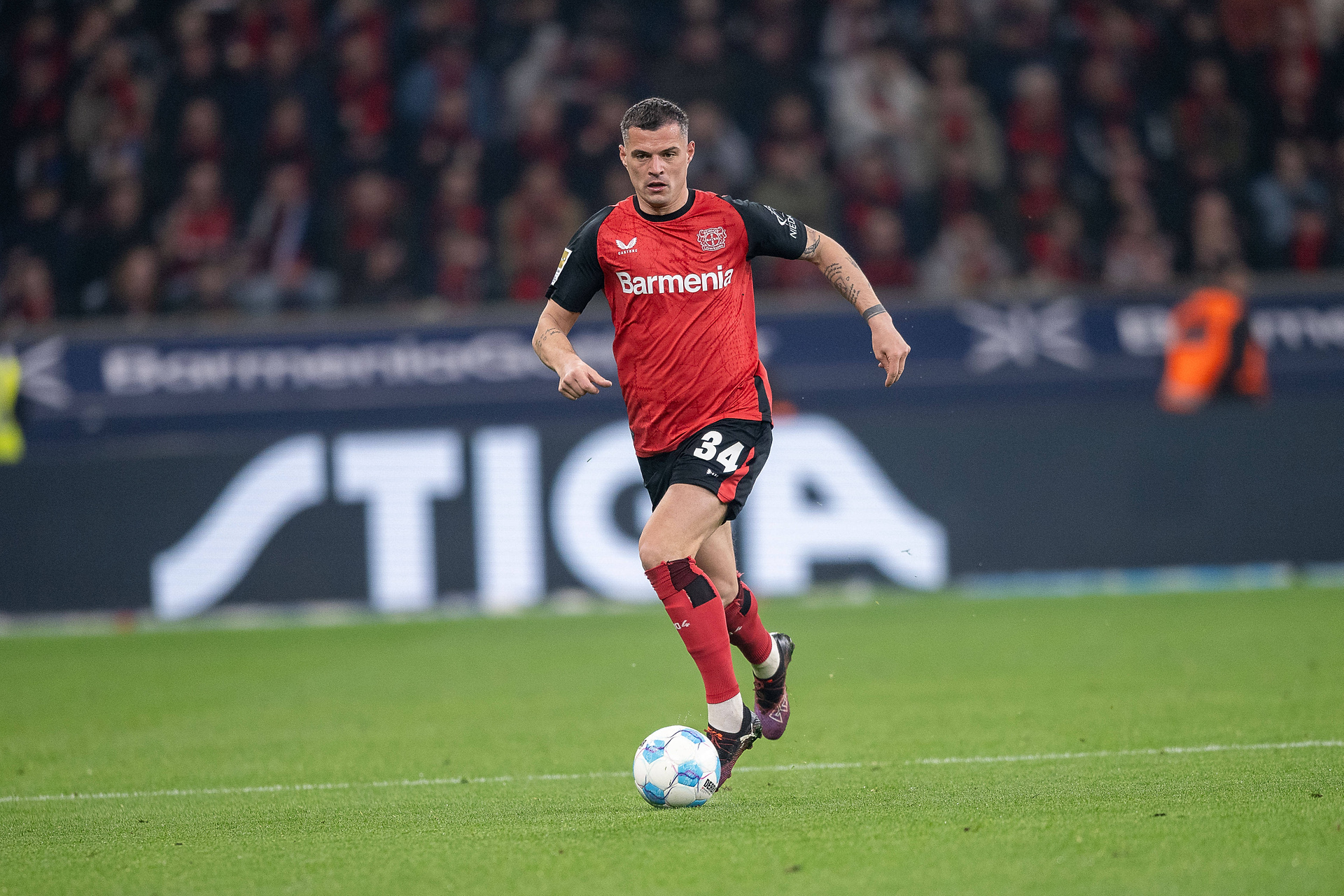 Xhaka może odejść z Leverkusen. Duża marka wkroczyła do gry