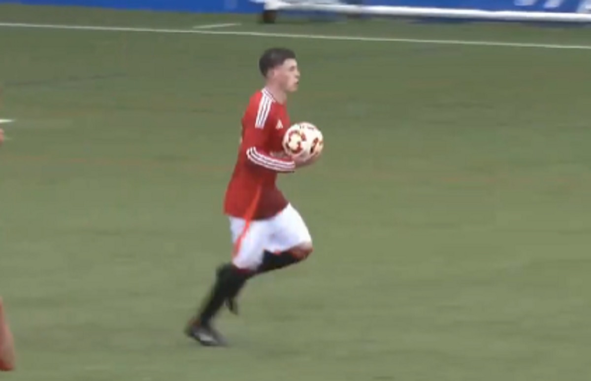Syn Rooneya idzie w ślady ojca. Już strzela dla Man United [WIDEO]