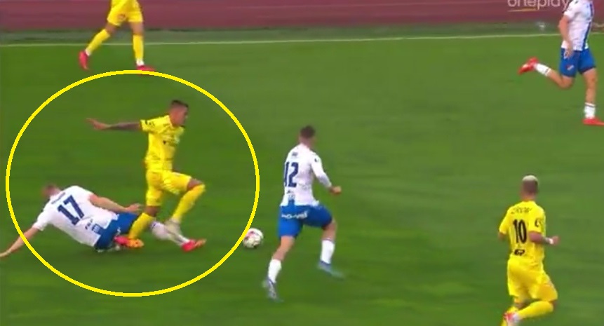 Niebywałe! Były piłkarz Wisły złamał nogę... byłemu piłkarzowi Wisły. "Nie wybaczę" [WIDEO]