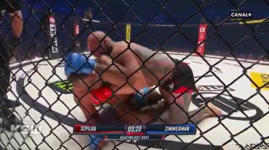 Popis Szpilki! Efektowne duszenie na KSW [WIDEO]