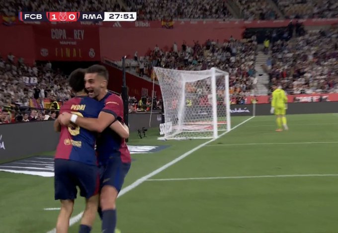 Pedri zdjął pajęczynę! Ależ gol w El Clasico [WIDEO]