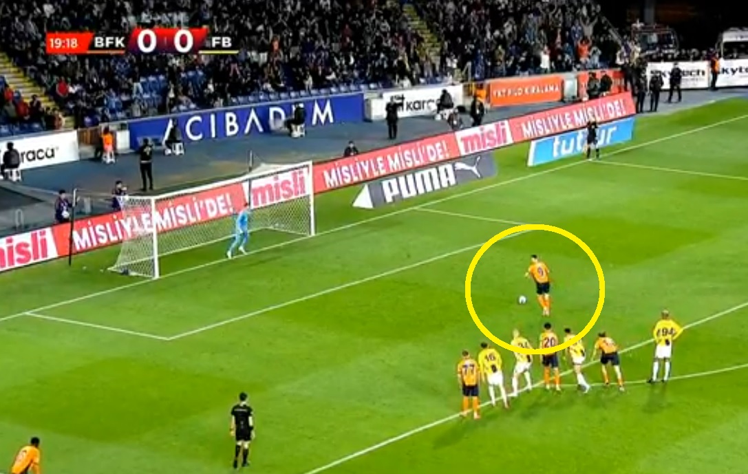 Piątek znów zmarnował karnego! Fatalny strzał Polaka [WIDEO]
