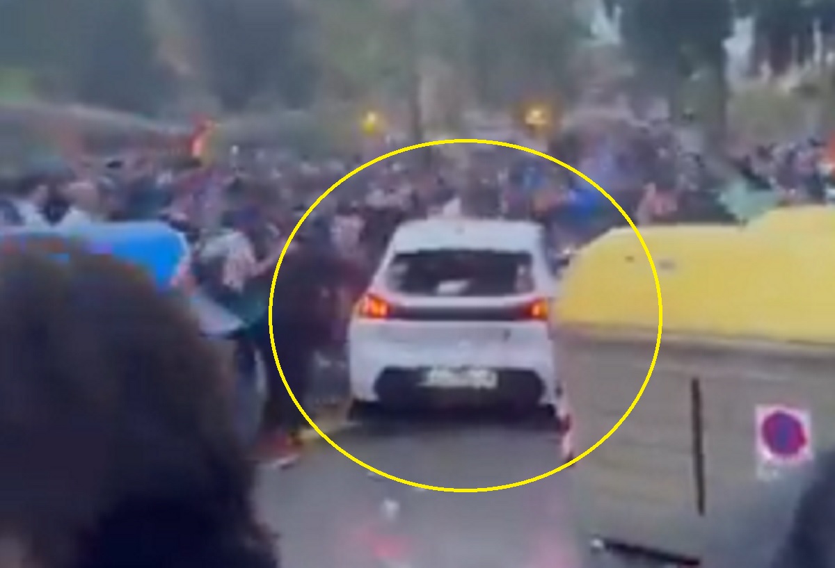 Horror w Barcelonie. Samochód wjechał w tłum kibiców [WIDEO]