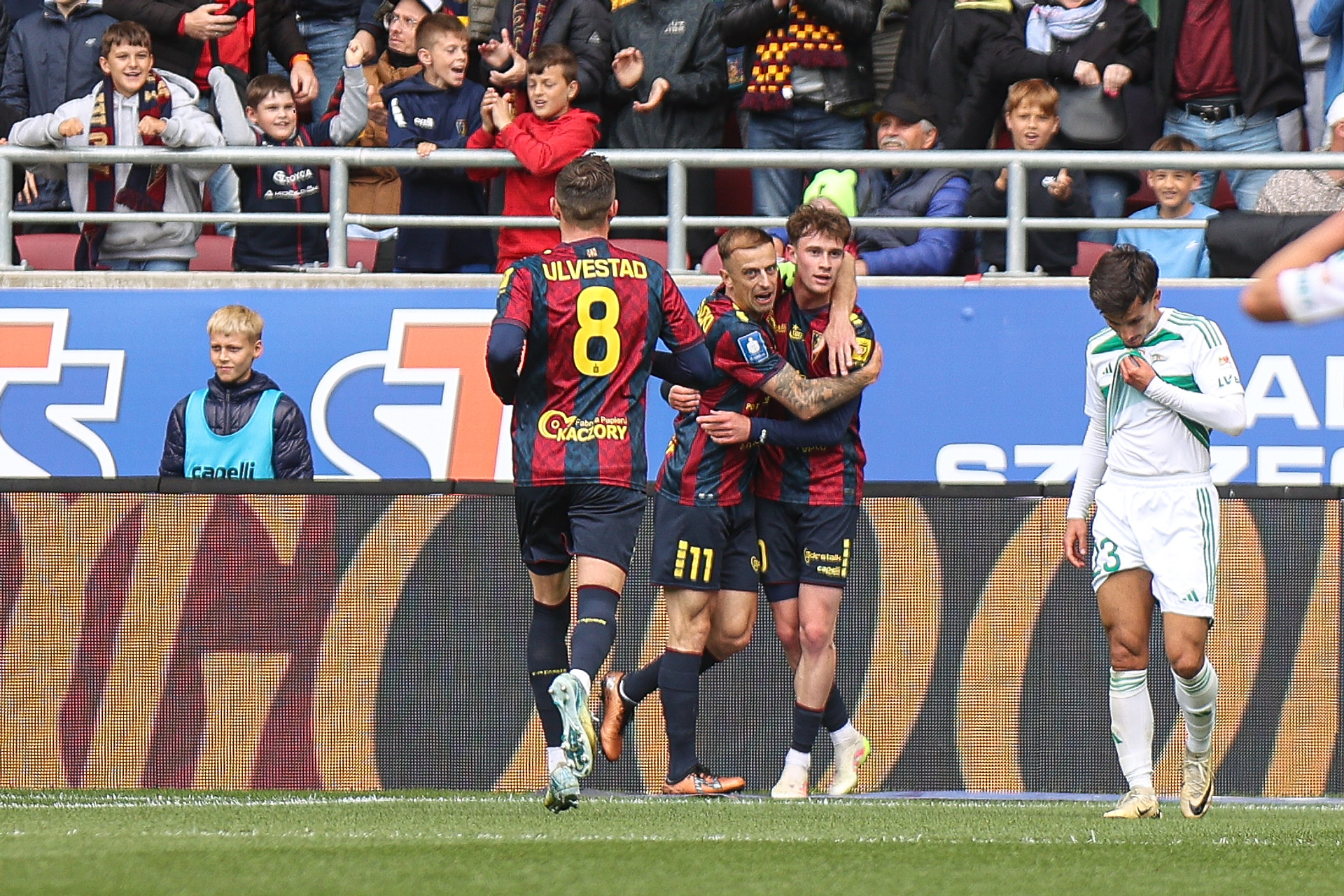 Pogoń wciąż w grze o podium i puchary! Sześć goli w Szczecinie [WIDEO]