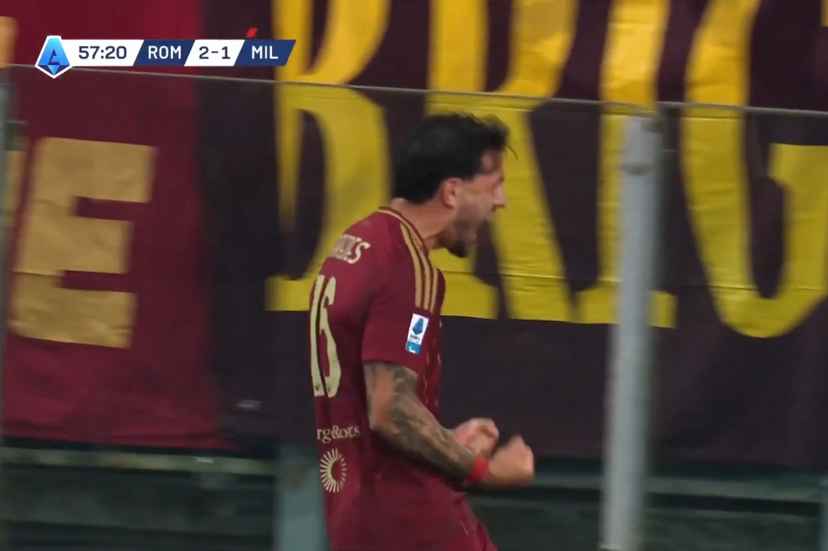 Milan rozbity, nie zagra w pucharach! Cenna wygrana Romy [WIDEO]